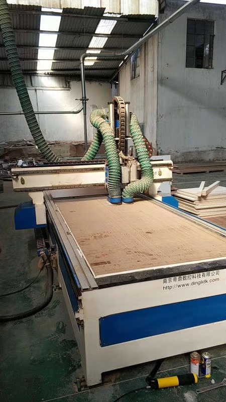 出售二手木工机械鼎力双工位开料机(两主轴 钻包)