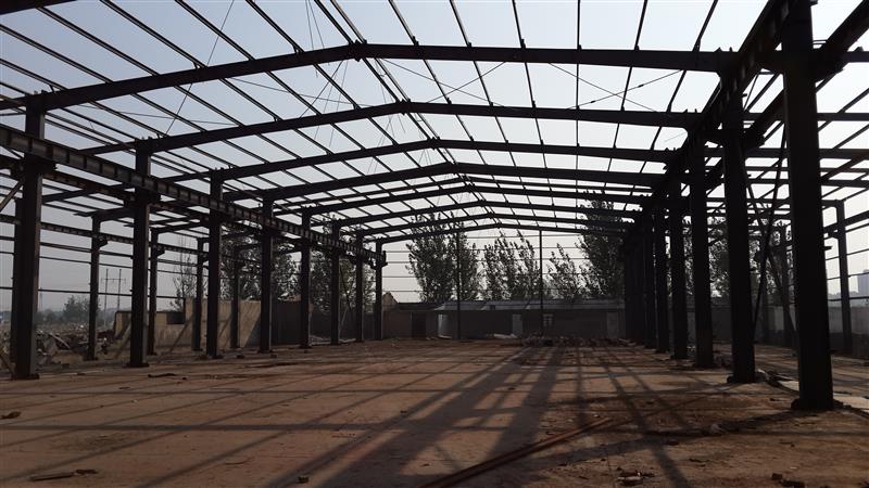 二手钢结构出售24米x96米2栋厂房8米高.