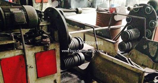 以上是:工厂处理二手液压冲床2台 滚圆机 点焊机 缝焊机 注胶机 翻边机 波纹机 封盖机 试漏机 200L模具等铁桶生产设备 的详细信息,包括名称、数量、价格、地区、联系方式。 联系我时,请说是在中国回收商网(www.huishoushang.com)上看到的,谢谢!