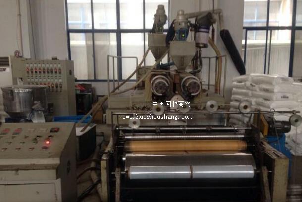 料包装厂转让二手双螺杆 1米拉伸缠绕膜机器_
