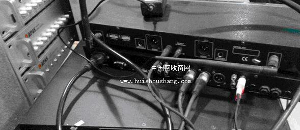 贵阳转让音响 功放一套 前级 话筒 接收器 点歌机图片