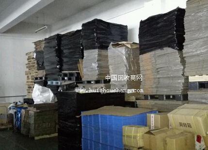 天津处理二手进口香蕉箱20000个_废纸箱_废旧