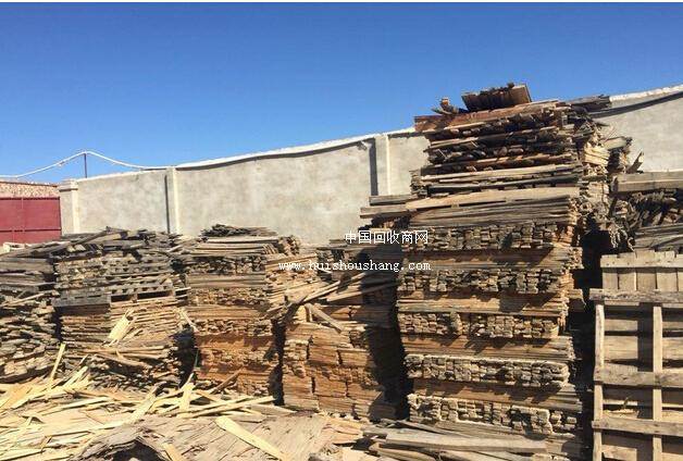 工地转让建筑模板设备 压板设备 热压机2台_ 工