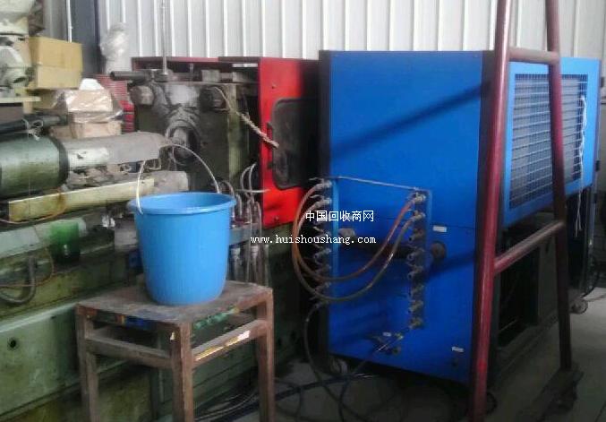 以上是:成都塑料厂倒闭处理注塑设备 烫金设备 粉碎机 缩标机 高低压空压机 拌料机 工业冷水机组 冷却塔 水泵 吹瓶设备 模具等一批设备 的详细信息,包括名称、数量、价格、地区、联系方式。 联系我时,请说是在中国回收商网(www.huishoushang.com)上看到的,谢谢!