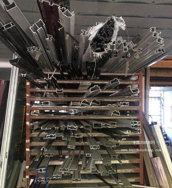 门面转行出售大量不锈钢材料_库存建材_废旧