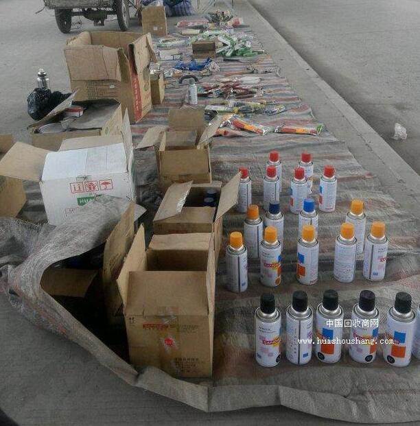 一批三和自动喷漆 三维白乳胶 公牛插座 PVC