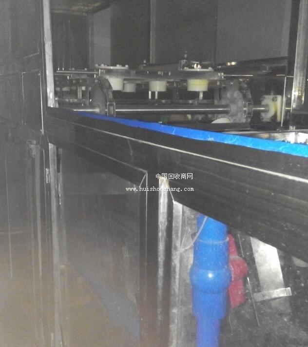 以上是:重庆水厂处理水处理器 反渗透纯水机 全自动刷桶机 灌装机等整套桶装水制水设备 的详细信息,包括名称、数量、价格、地区、联系方式。 联系我时,请说是在中国回收商网(www.huishoushang.com)上看到的,谢谢!