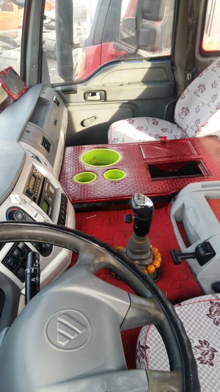 13年年底380欧曼双驱,潍柴国三牵引车