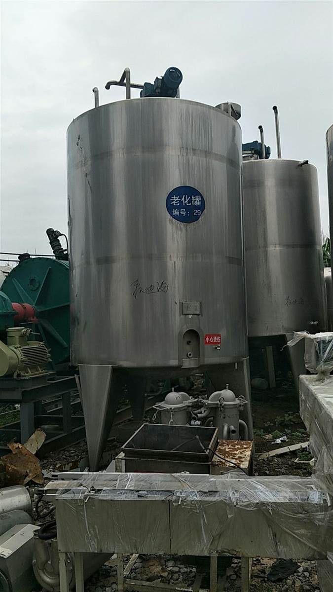 9成新乳品发酵罐转让