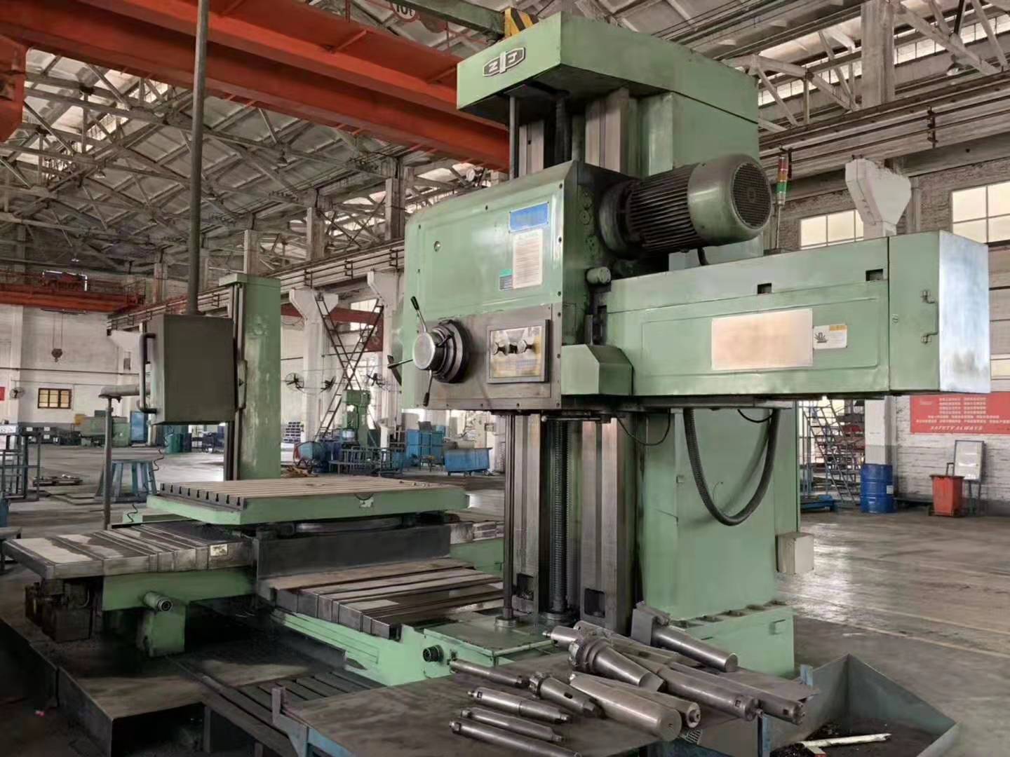 高价收购中捷6113卧式铣镗床