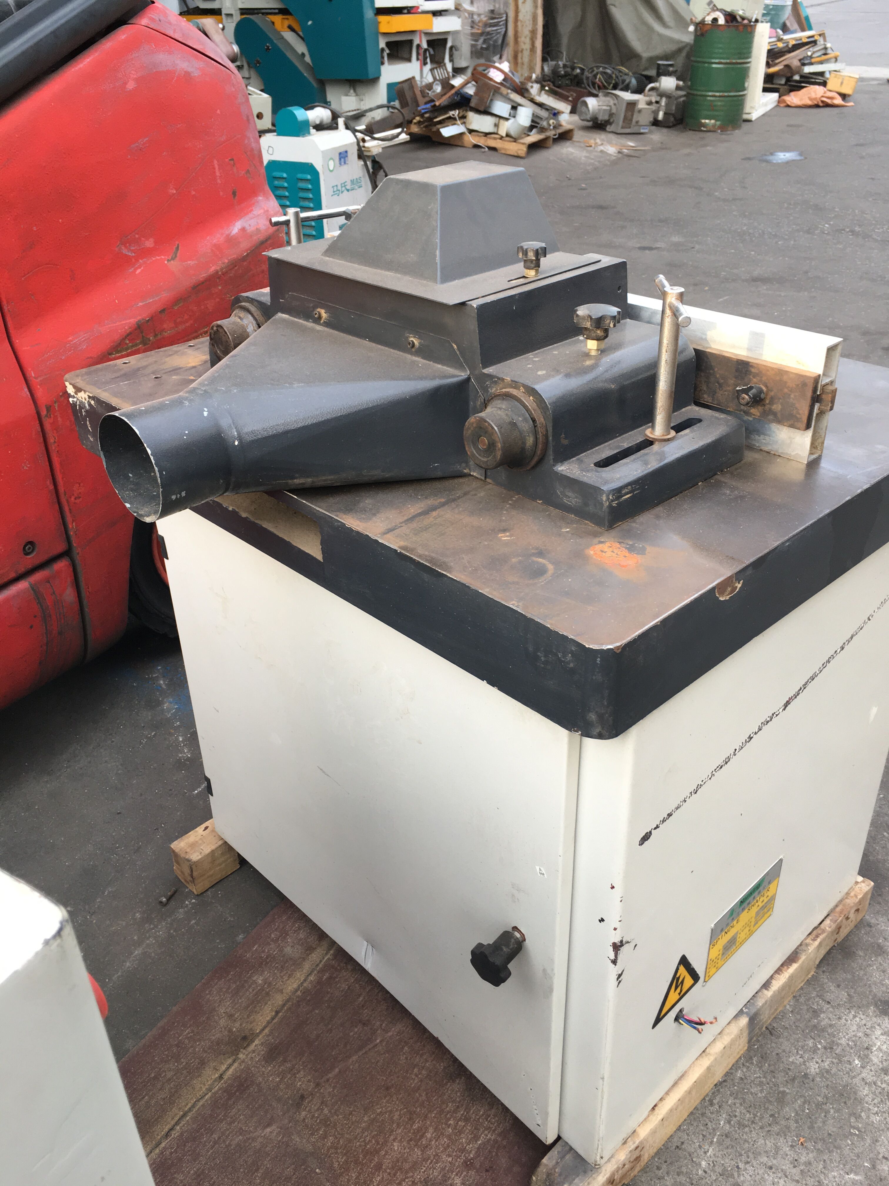 出售二手立轴铣