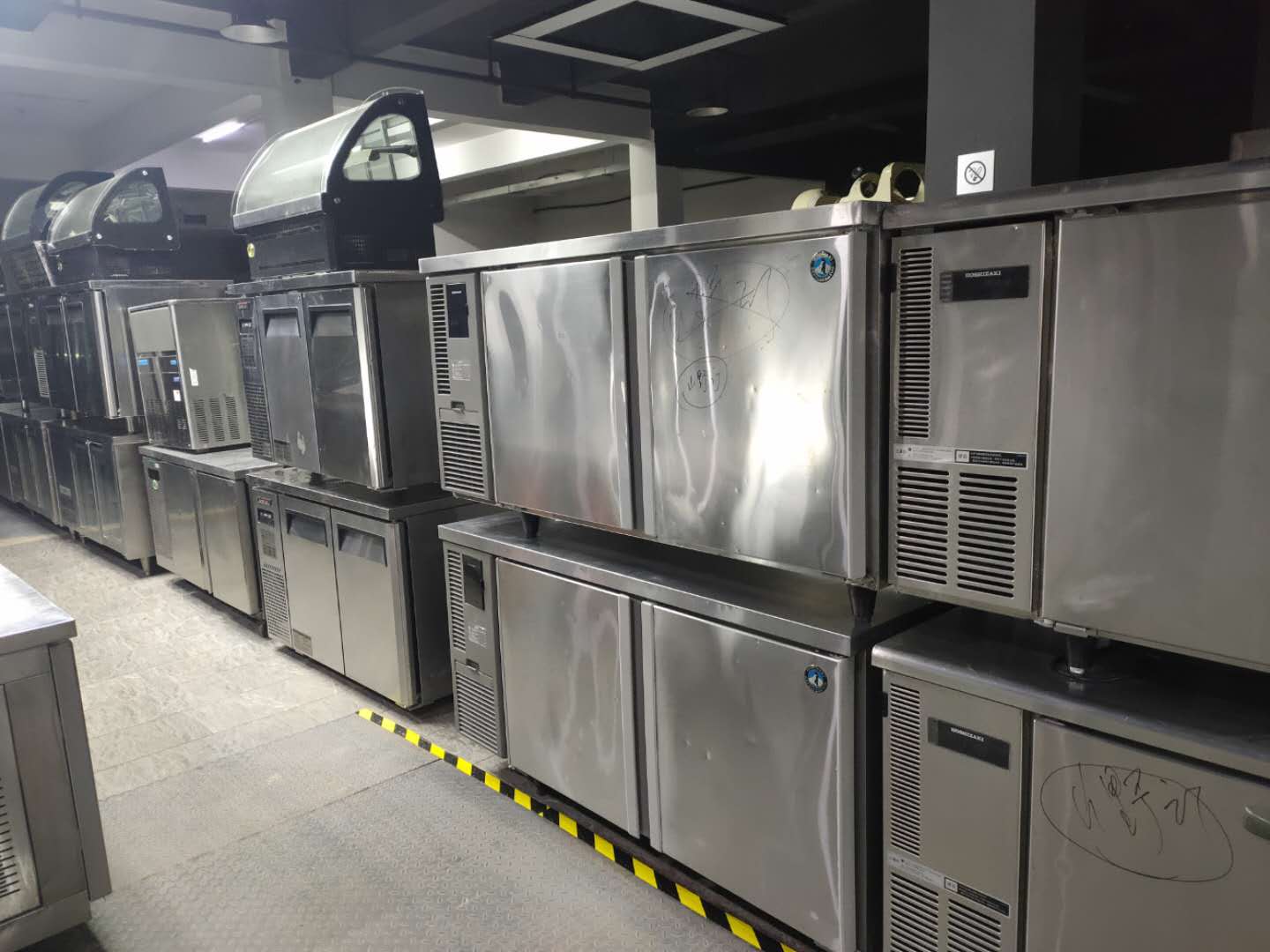 上海西餐厅设备回收,进口西餐厅设备回收