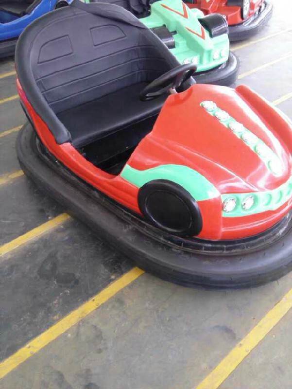 低价出售7台碰碰车