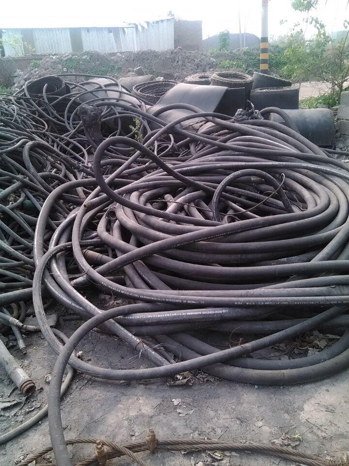 收购任何单位废旧高压胶管 钢丝胶管 液压油管