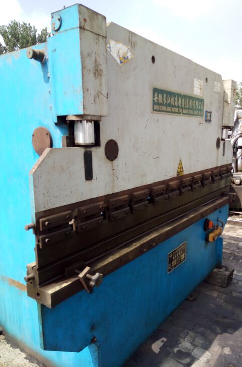 出售2.5米×63t折弯机一台