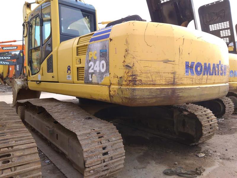 低价转让工作3000小时二手小松挖机 进口挖机直销