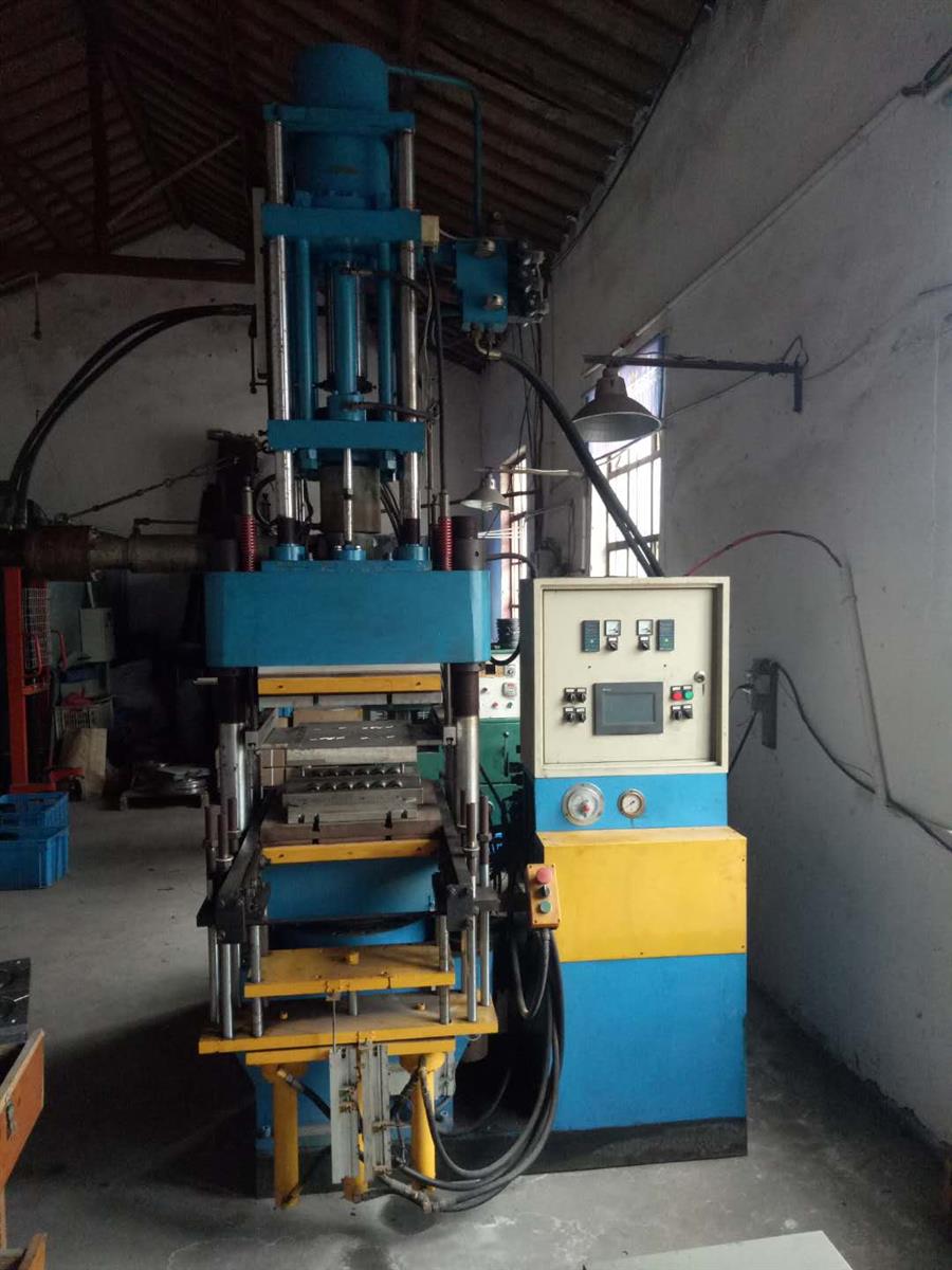 公司转让七成新200吨橡胶注射机_橡胶机械_废旧,二手,供求信息_中国