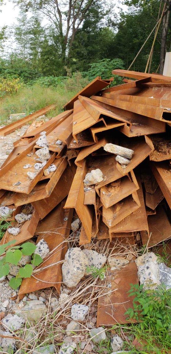 出售槽钢长度6米25,8米25.宽300