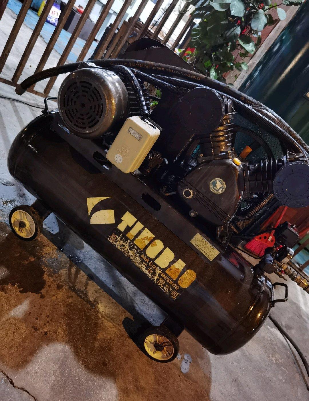 东莞地区转让私人55匹捷豹空压机十气罐一套出让