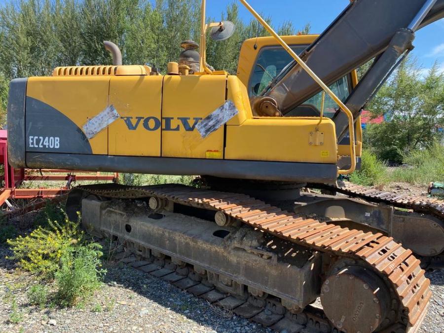 沃尔沃ec240b挖掘机网络拍卖公告
